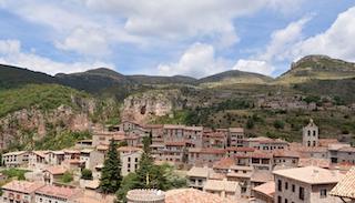 imagen del pueblo de castellar de n'hug