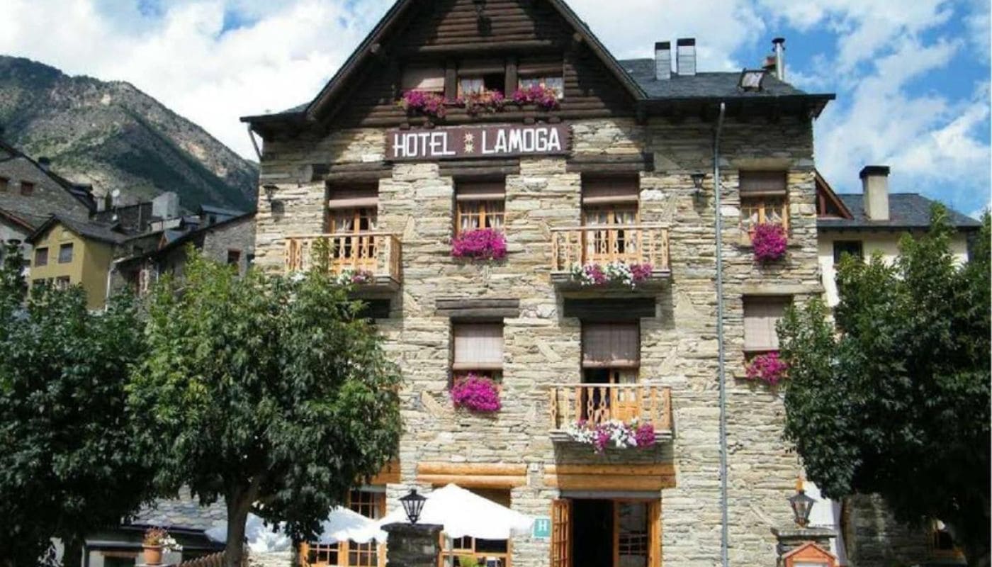 hotel lamonga
