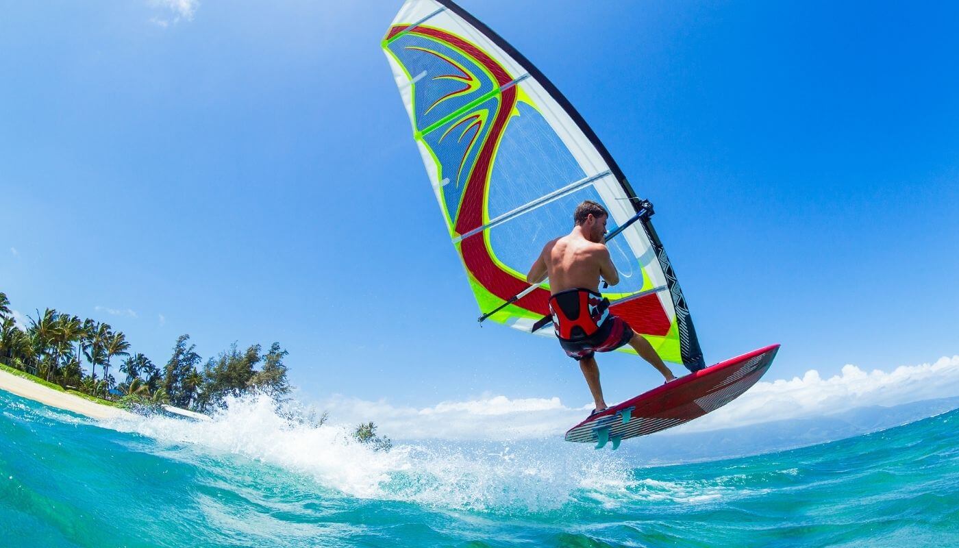 hacer kitesurf en girona la costa brava
